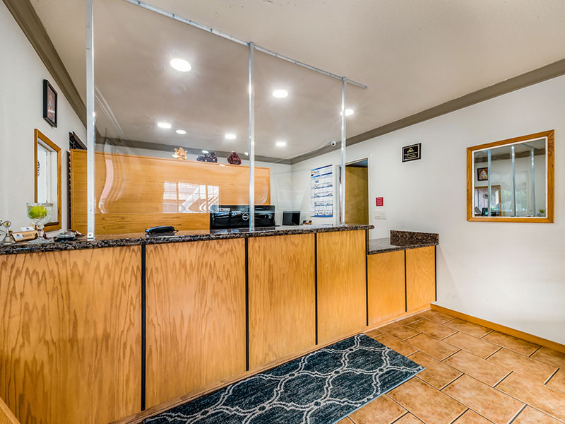Front desk area at Americas Best Value Inn Ukiah